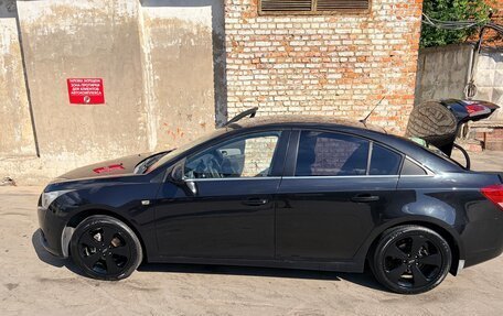 Chevrolet Cruze II, 2010 год, 840 000 рублей, 2 фотография