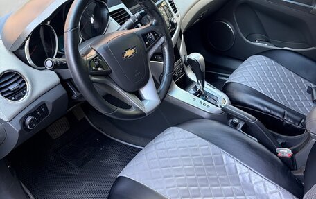 Chevrolet Cruze II, 2010 год, 840 000 рублей, 14 фотография