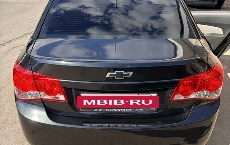 Chevrolet Cruze II, 2010 год, 840 000 рублей, 3 фотография