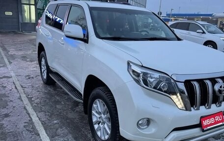 Toyota Land Cruiser Prado 150 рестайлинг 2, 2016 год, 5 350 000 рублей, 4 фотография