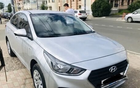 Hyundai Solaris II рестайлинг, 2017 год, 907 000 рублей, 1 фотография