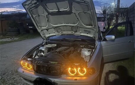 BMW 5 серия, 2000 год, 800 000 рублей, 2 фотография