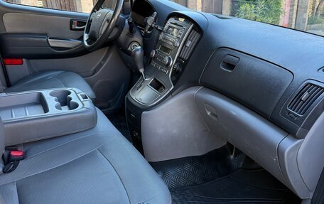 Hyundai Grand Starex Grand Starex I рестайлинг 2, 2010 год, 1 650 000 рублей, 10 фотография