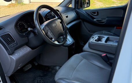 Hyundai Grand Starex Grand Starex I рестайлинг 2, 2010 год, 1 650 000 рублей, 13 фотография
