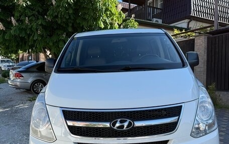 Hyundai Grand Starex Grand Starex I рестайлинг 2, 2010 год, 1 650 000 рублей, 8 фотография