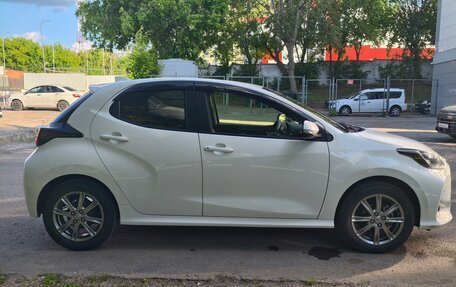 Toyota Yaris, 2020 год, 1 325 000 рублей, 4 фотография