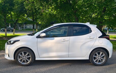 Toyota Yaris, 2020 год, 1 325 000 рублей, 3 фотография