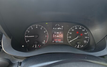 Toyota Yaris, 2020 год, 1 325 000 рублей, 12 фотография