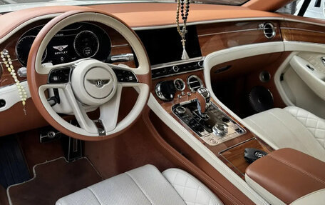 Bentley Continental GT III, 2018 год, 17 900 000 рублей, 14 фотография