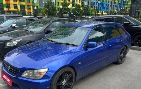 Toyota Altezza, 2002 год, 1 000 000 рублей, 2 фотография