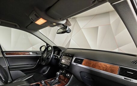 Volkswagen Touareg III, 2010 год, 1 543 000 рублей, 10 фотография