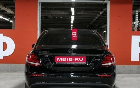 Mercedes-Benz E-Класс, 2019 год, 2 049 000 рублей, 6 фотография