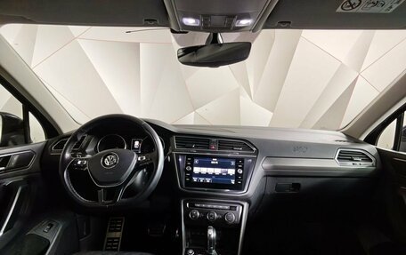 Volkswagen Tiguan II, 2018 год, 2 643 000 рублей, 14 фотография