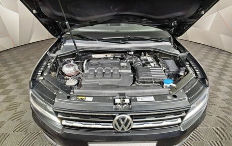 Volkswagen Tiguan II, 2018 год, 2 643 000 рублей, 11 фотография