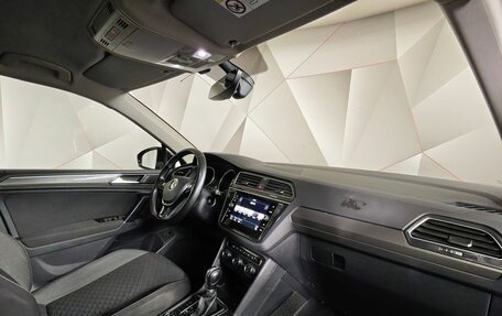 Volkswagen Tiguan II, 2018 год, 2 643 000 рублей, 13 фотография
