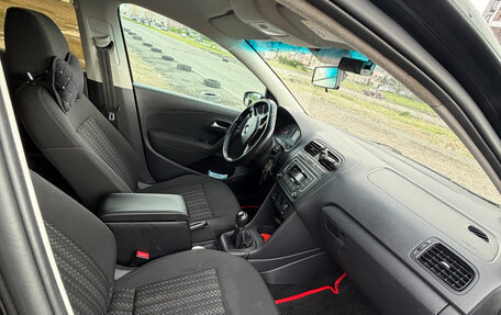 Volkswagen Polo VI (EU Market), 2015 год, 800 000 рублей, 16 фотография