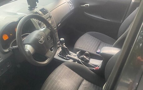 Toyota Corolla, 2010 год, 680 000 рублей, 5 фотография