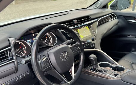 Toyota Camry, 2020 год, 2 650 000 рублей, 9 фотография