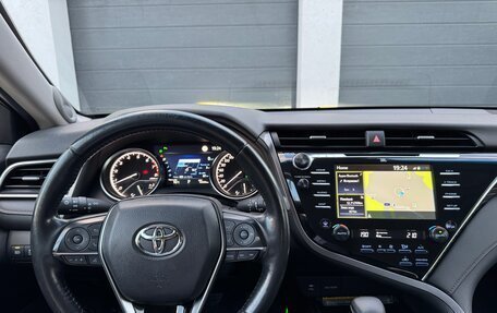 Toyota Camry, 2020 год, 2 650 000 рублей, 16 фотография