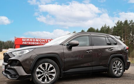 Toyota RAV4, 2021 год, 5 000 000 рублей, 4 фотография