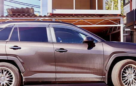 Toyota RAV4, 2021 год, 5 000 000 рублей, 6 фотография