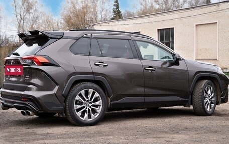 Toyota RAV4, 2021 год, 5 000 000 рублей, 3 фотография
