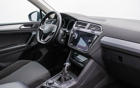 Volkswagen Tiguan II, 2021 год, 2 760 000 рублей, 11 фотография