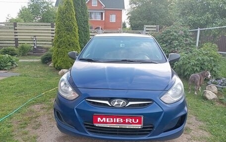 Hyundai Solaris II рестайлинг, 2011 год, 500 000 рублей, 1 фотография
