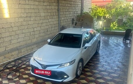 Toyota Camry, 2020 год, 2 400 000 рублей, 3 фотография