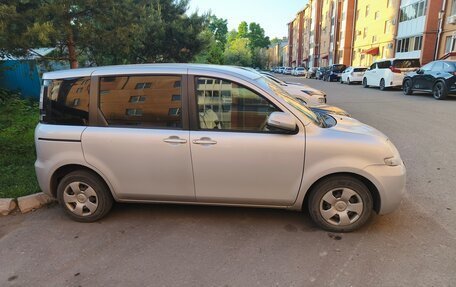 Toyota Sienta I, 2013 год, 750 000 рублей, 10 фотография