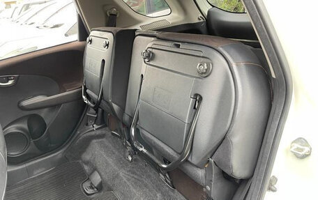 Honda Fit Shuttle I рестайлинг, 2012 год, 562 000 рублей, 25 фотография