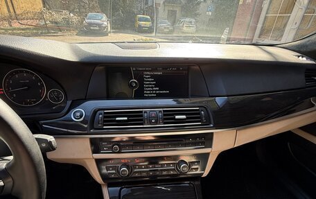 BMW 5 серия, 2010 год, 1 700 000 рублей, 11 фотография