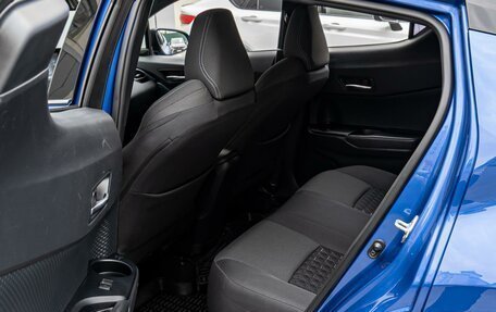 Toyota C-HR I рестайлинг, 2020 год, 2 590 000 рублей, 11 фотография