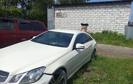 Mercedes-Benz E-Класс, 2011 год, 1 200 000 рублей, 9 фотография