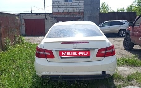 Mercedes-Benz E-Класс, 2011 год, 1 200 000 рублей, 14 фотография
