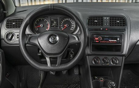 Volkswagen Polo VI (EU Market), 2016 год, 680 000 рублей, 13 фотография