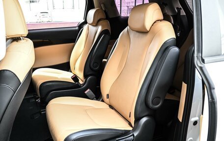 KIA Carnival, 2021 год, 3 819 000 рублей, 11 фотография