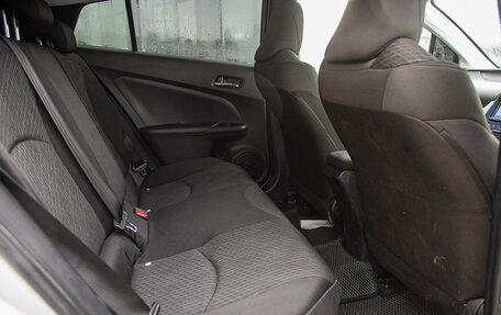 Toyota Prius IV XW50, 2016 год, 1 398 000 рублей, 12 фотография