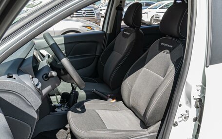 Renault Logan II, 2022 год, 1 295 000 рублей, 10 фотография
