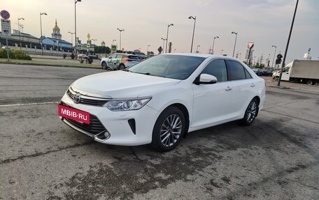 Toyota Camry, 2017 год, 3 230 000 рублей, 3 фотография