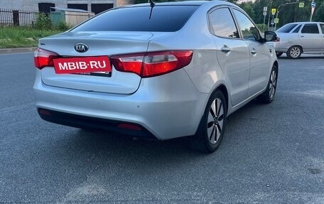 KIA Rio III рестайлинг, 2013 год, 680 000 рублей, 3 фотография