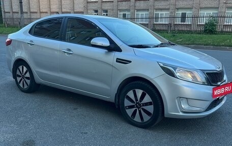KIA Rio III рестайлинг, 2013 год, 680 000 рублей, 2 фотография
