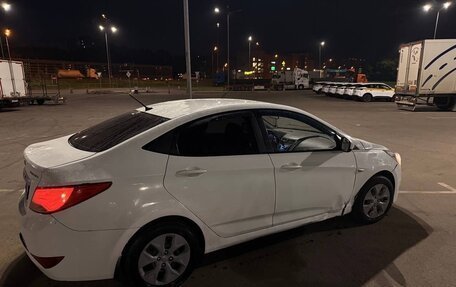 Hyundai Solaris II рестайлинг, 2015 год, 525 000 рублей, 3 фотография