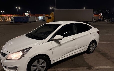 Hyundai Solaris II рестайлинг, 2015 год, 525 000 рублей, 1 фотография