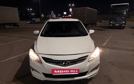 Hyundai Solaris II рестайлинг, 2015 год, 525 000 рублей, 9 фотография