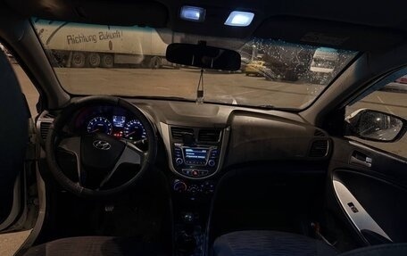 Hyundai Solaris II рестайлинг, 2015 год, 525 000 рублей, 8 фотография