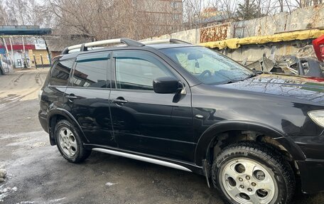 Mitsubishi Outlander III рестайлинг 3, 2005 год, 660 000 рублей, 5 фотография
