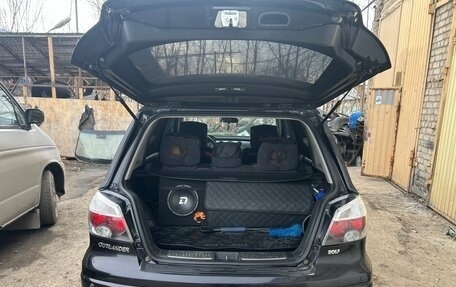 Mitsubishi Outlander III рестайлинг 3, 2005 год, 660 000 рублей, 7 фотография