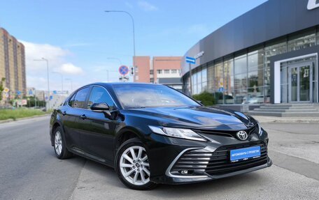 Toyota Camry, 2021 год, 2 990 000 рублей, 3 фотография