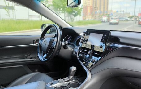 Toyota Camry, 2021 год, 2 990 000 рублей, 12 фотография